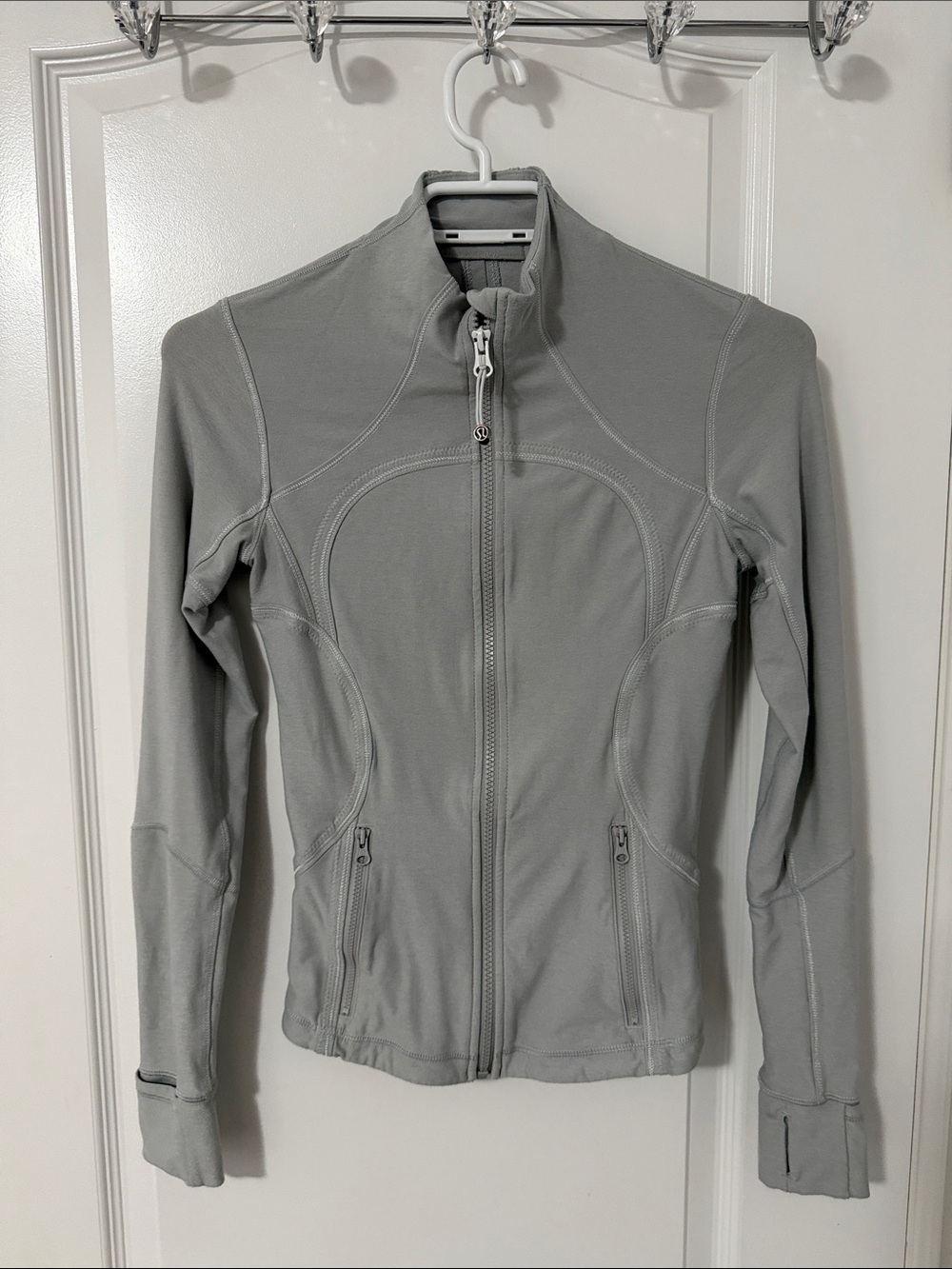 Lululemon define zip up